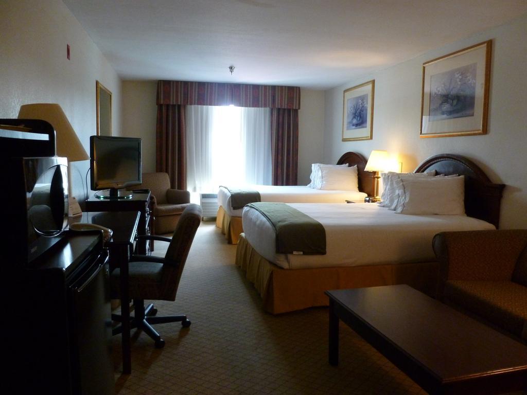 Baymont By Wyndham Montgomery South Extérieur photo